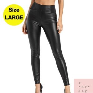 2/for $20 🪩 Glossy Black Faux Leather Straight Leg Stretch Waist Pants (Large)
